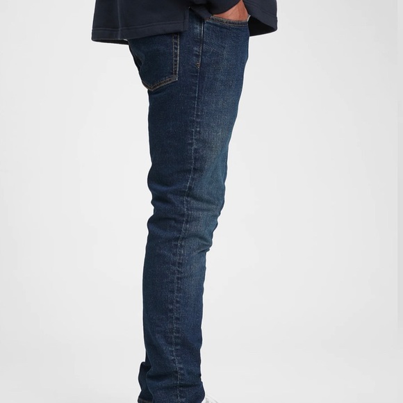 2pairs! Like new GAP Slim Jeans Bundle  (31x32) - Picture 3 of 6